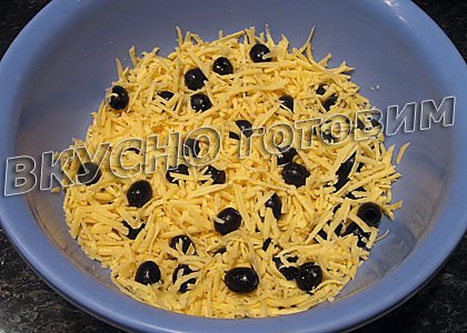 Пицца с сыром и маслинами - шаг 2