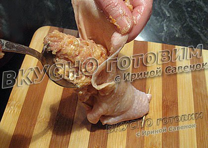 Куриные окорочка, фаршированные овощами и печеньем - шаг 12