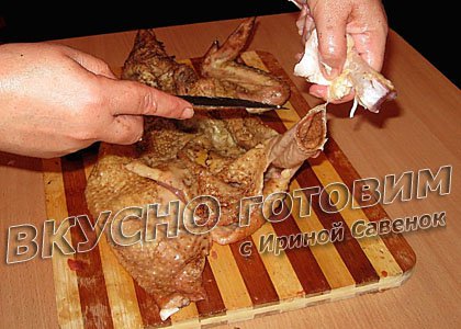 Курица, фаршированная грибами и печенью - шаг 12