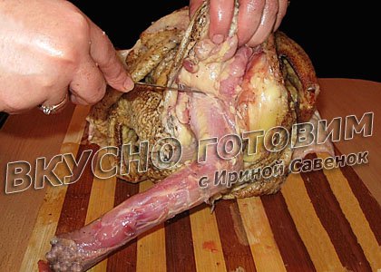 Курица, фаршированная грибами и печенью - шаг 7