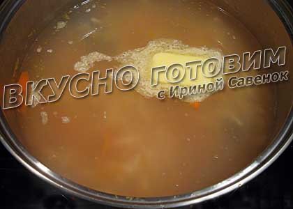 Суп с домашней лапшой и твердым сыром - шаг 3