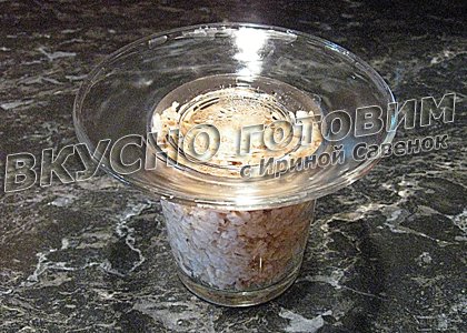 Геркулесовая каша с клубникой и сметаной - шаг 2