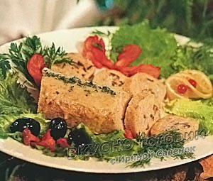 Рыбный рулет с крекером