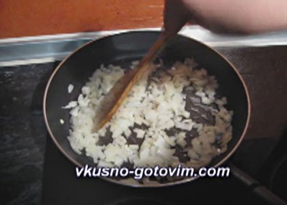 Салат из свеклы с яйцом - шаг 1