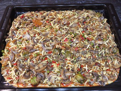 Пицца с грибами и овощами - шаг 7