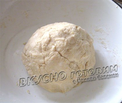 Пирог с вареньем и яично-сметанной заливкой - шаг 2