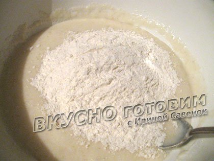 Манник с яблоками и орехами - шаг 3