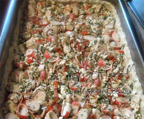 Пирог с крабовыми палочками и брынзой - шаг 7
