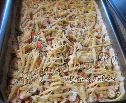 Пирог с крабовыми палочками и брынзой - шаг 8