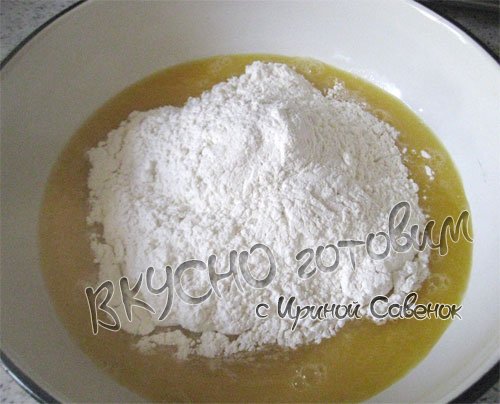 Пирог с ореховой начинкой - шаг 2