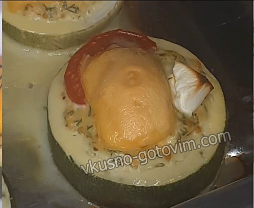 Кабачки в духовке с фаршем