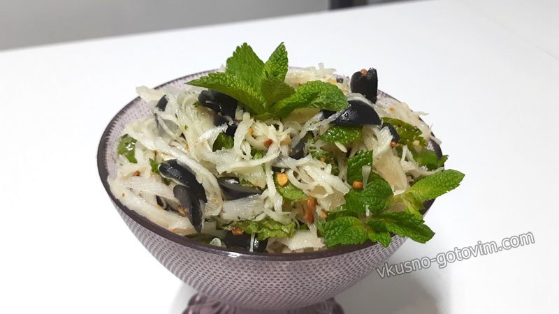 Салат из капусты с мятой. ПП салат